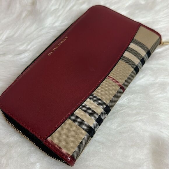 💯Authentic Burberry Zipped Long Wallet🍀 - Picture 17 of 17